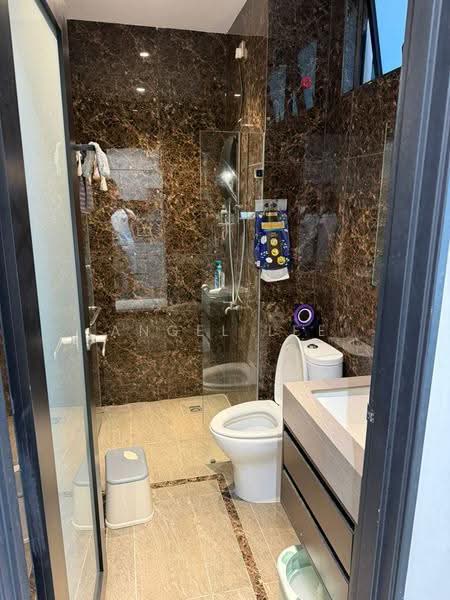 Service Residence for Rent at Southkey Mosaic - Angel Lee - Bathroom - PropertyGuru.com.my