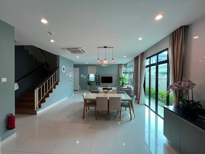 Rumah Berkembar untuk Dijual di Pearl Residences (Batu Ferringhi) - Aswad . - Living Room - PropertyGuru.com.my
