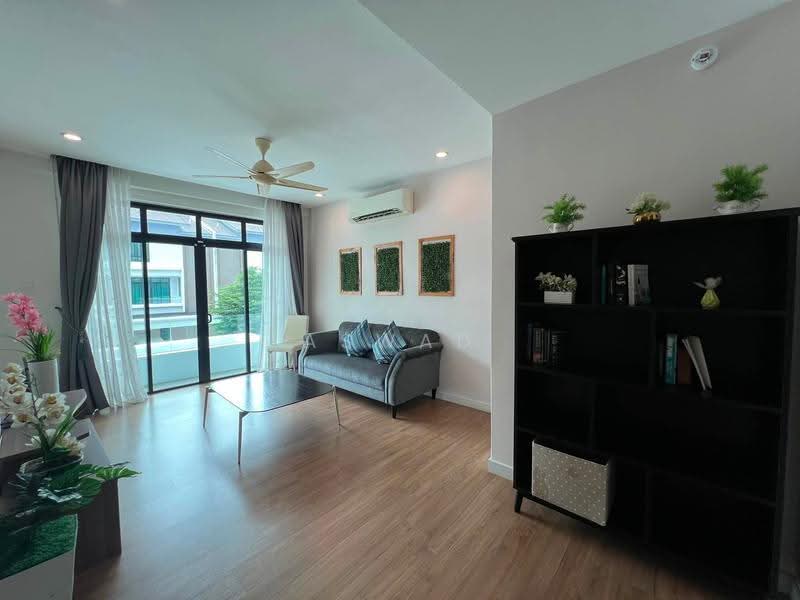Rumah Berkembar untuk Dijual di Pearl Residences (Batu Ferringhi) - Aswad . - Living Room - PropertyGuru.com.my