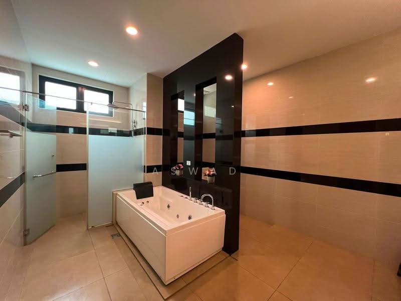 Rumah Berkembar untuk Dijual di Pearl Residences (Batu Ferringhi) - Aswad . - Bathroom - PropertyGuru.com.my