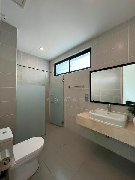 Rumah Berkembar untuk Dijual di Pearl Residences (Batu Ferringhi) - Aswad . - Bathroom - PropertyGuru.com.my