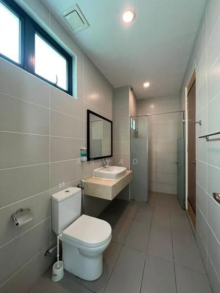 Rumah Berkembar untuk Dijual di Pearl Residences (Batu Ferringhi) - Aswad . - Bathroom - PropertyGuru.com.my