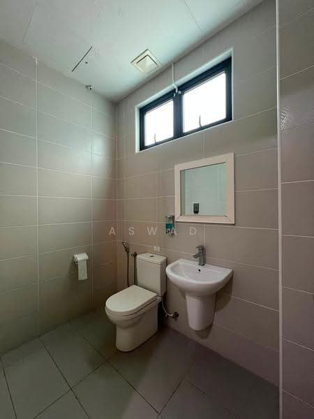 Rumah Berkembar untuk Dijual di Pearl Residences (Batu Ferringhi) - Aswad . - Bathroom - PropertyGuru.com.my
