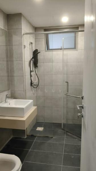 Kediaman Servis untuk Disewa di Cascades Residency - Denny Chen - Bathroom - PropertyGuru.com.my