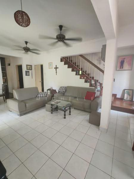 Rumah Teres untuk Dijual di TAMAN PUCHONG UTAMA (Puchong) - Michelle Tai - Living Room - PropertyGuru.com.my