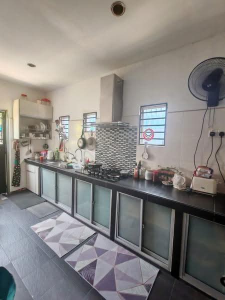 Rumah Teres untuk Dijual di TAMAN PUCHONG UTAMA (Puchong) - Michelle Tai - Kitchen - PropertyGuru.com.my