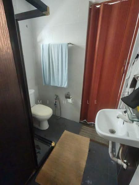 Rumah Teres untuk Dijual di TAMAN PUCHONG UTAMA (Puchong) - Michelle Tai - Bathroom - PropertyGuru.com.my