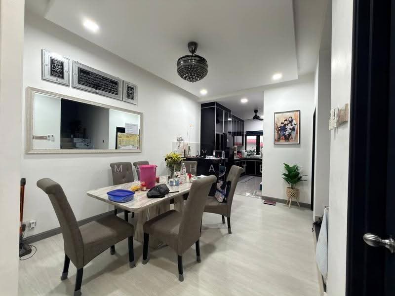 2-storey Terraced House for Sale in Johor Bahru (Johor) - Samantha Teng - Dining Room - PropertyGuru.com.my