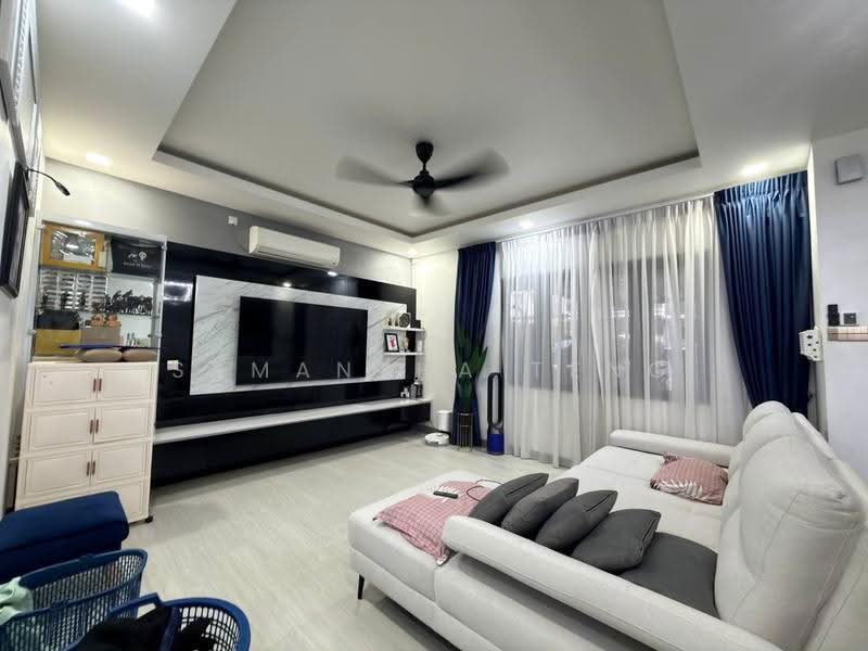 2-storey Terraced House for Sale in Johor Bahru (Johor) - Samantha Teng - Living Room - PropertyGuru.com.my