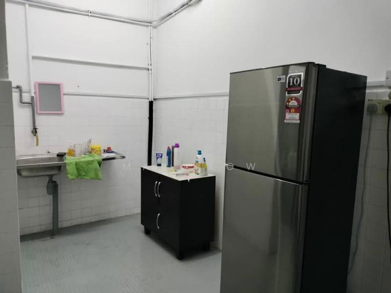 Shop / Office for Rent in Taman Melaka Jaya (Batu Berendam) - Mary Low - Kitchen - PropertyGuru.com.my