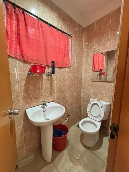 Bungalow House for Sale in Bukit Beruntung (Selangor) - Bella Leong - Bathroom - PropertyGuru.com.my