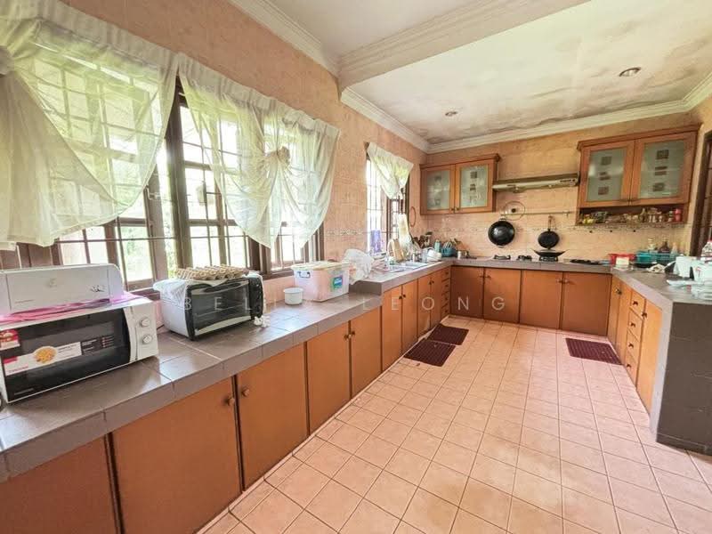 Bungalow House for Sale in Bukit Beruntung (Selangor) - Bella Leong - Kitchen - PropertyGuru.com.my