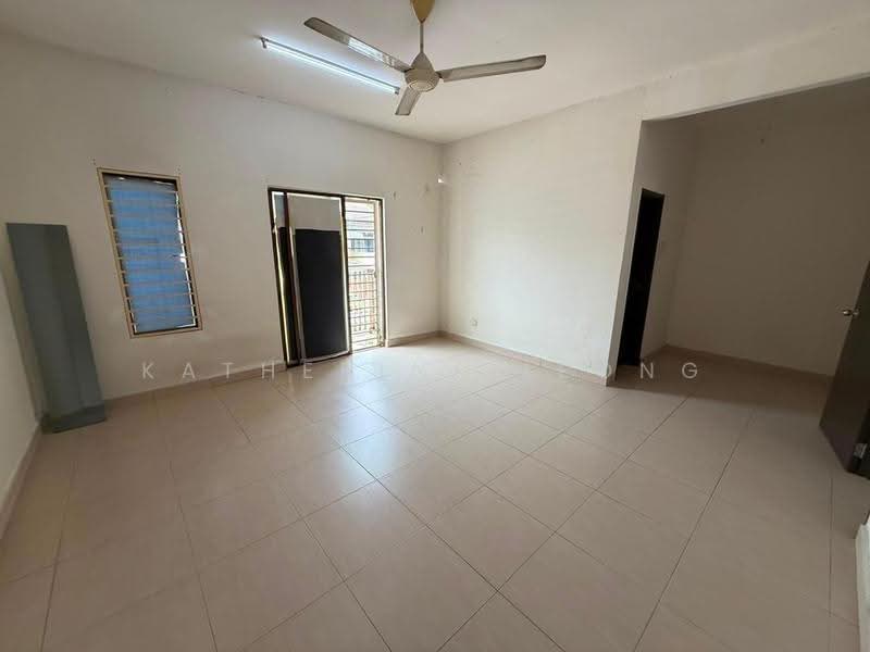 2-storey Terraced House for Sale in Rawang (Selangor) - Katherine Leong - Living Room - PropertyGuru.com.my