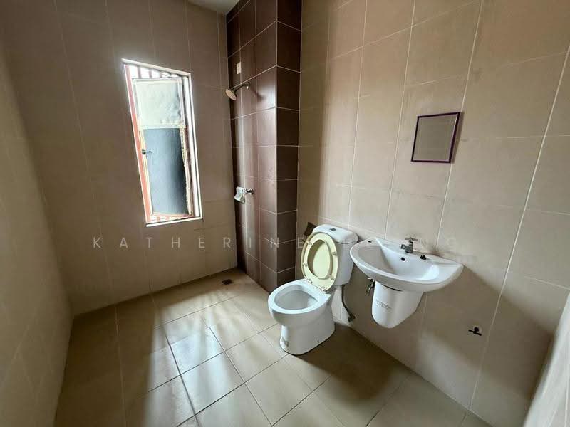 2-storey Terraced House for Sale in Rawang (Selangor) - Katherine Leong - Bathroom - PropertyGuru.com.my