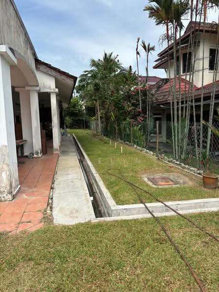 Bungalow House untuk Dijual di Bukit Sentosa (Rawang) - Evelyn Khoo - Side Land - PropertyGuru.com.my