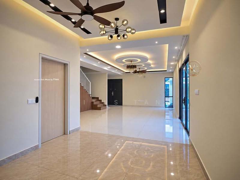 Rumah Teres 2-Tingkat untuk Disewa di Bandar Bukit Raja (Klang) - Vitas Tan - Living Room - PropertyGuru.com.my