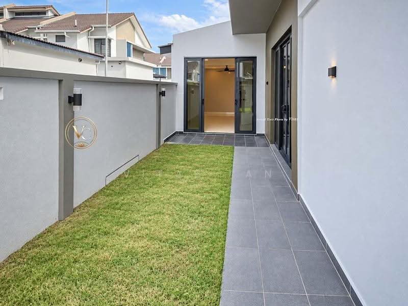 Rumah Teres 2-Tingkat untuk Disewa di Bandar Bukit Raja (Klang) - Vitas Tan - Exterior - PropertyGuru.com.my