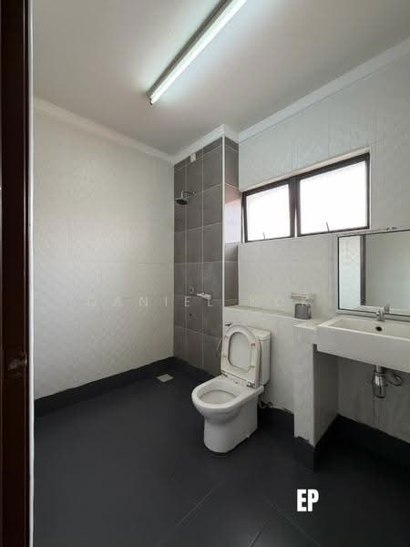 2-storey Terraced House for Sale in Kota Bayuemas (Klang) - Daniel Kok - Bathroom - PropertyGuru.com.my