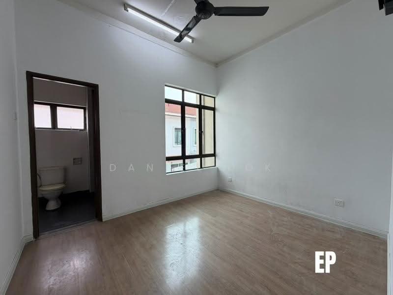 2-storey Terraced House for Sale in Kota Bayuemas (Klang) - Daniel Kok - Bathroom - PropertyGuru.com.my