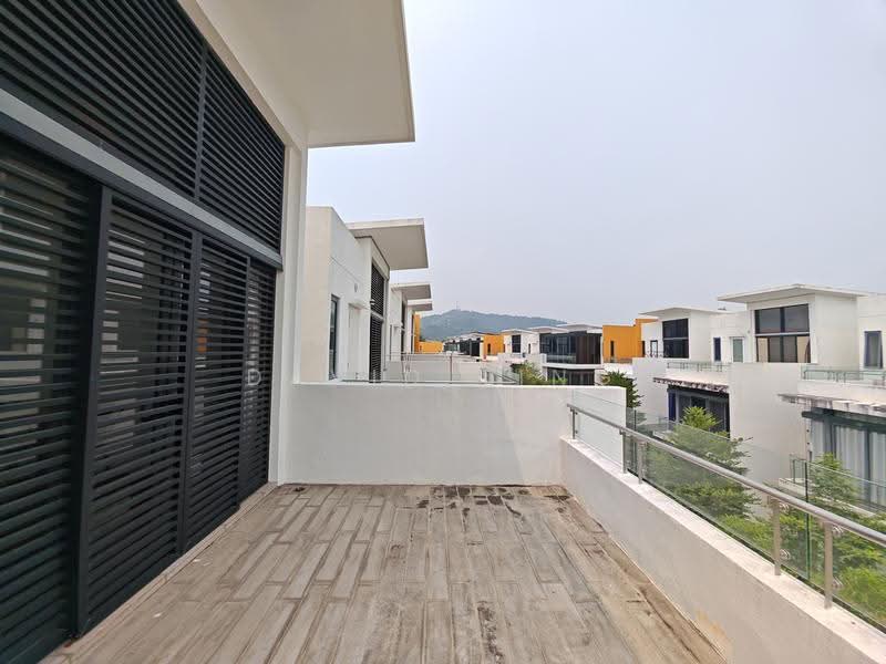 3-storey Terraced House for Rent in Lake Fields (Sungai Besi) - David Ting - Exterior - PropertyGuru.com.my