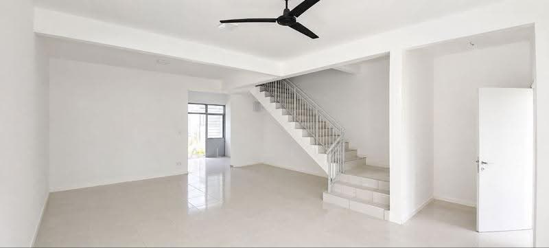 Rumah Teres 2-Tingkat untuk Dijual di Sri Saujana (Kota Tinggi) - ALHAFIZ AZIS - Living Room - PropertyGuru.com.my
