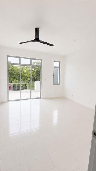 Rumah Teres 2-Tingkat untuk Dijual di Sri Saujana (Kota Tinggi) - ALHAFIZ AZIS - Balcony - PropertyGuru.com.my
