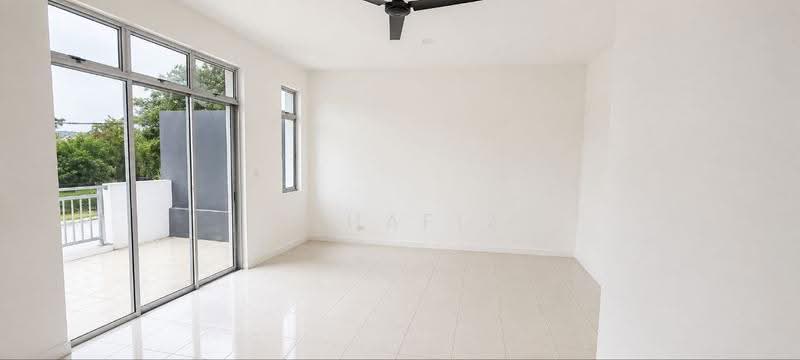 Rumah Teres 2-Tingkat untuk Dijual di Sri Saujana (Kota Tinggi) - ALHAFIZ AZIS - Balcony - PropertyGuru.com.my