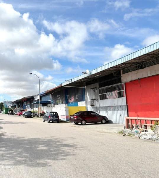 Kilang Berkembar untuk Dijual di Taman Tan Sri Yaacob (Johor Bahru) - Steph Choong - Exterior - PropertyGuru.com.my