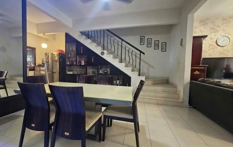 3-storey Terraced House for Sale in Taman Bukit Prima (Cheras) - Danilo Lim - Dining Room - PropertyGuru.com.my