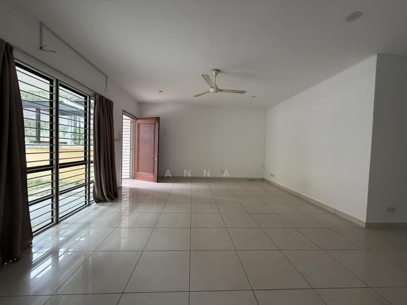 Rumah Teres 2-Tingkat untuk Dijual di Alam Damai (Cheras) - Anna H - Living Room - PropertyGuru.com.my