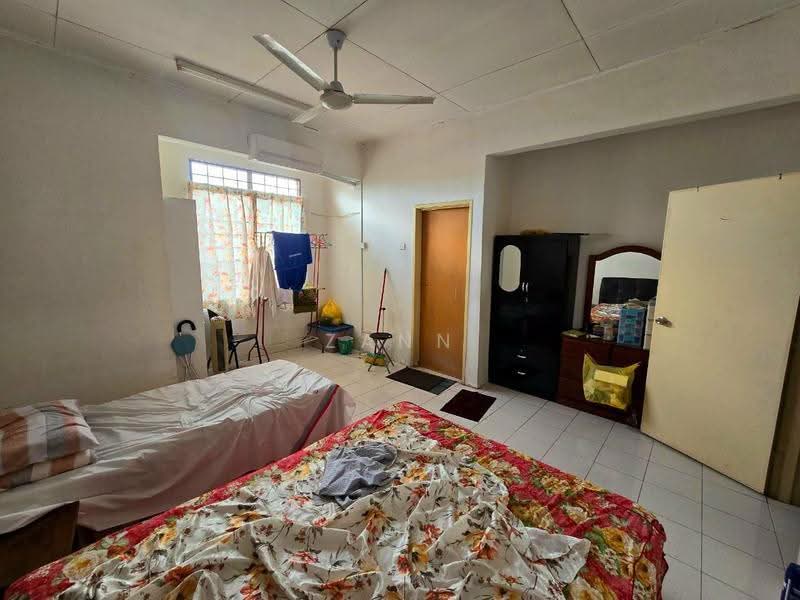 Rumah Teres 2-Tingkat untuk Dijual di Bandar Country Homes (Rawang) - Zann Fauzan - Bedroom - PropertyGuru.com.my