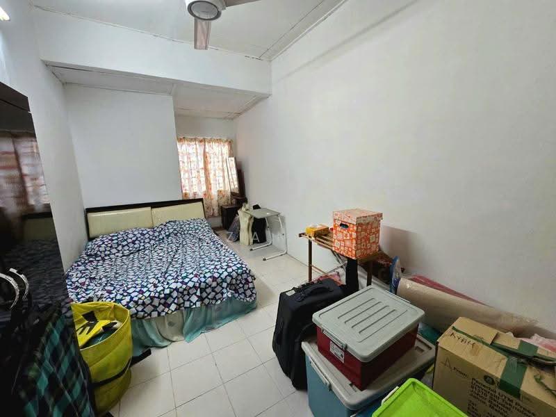 Rumah Teres 2-Tingkat untuk Dijual di Bandar Country Homes (Rawang) - Zann Fauzan - Bedroom - PropertyGuru.com.my