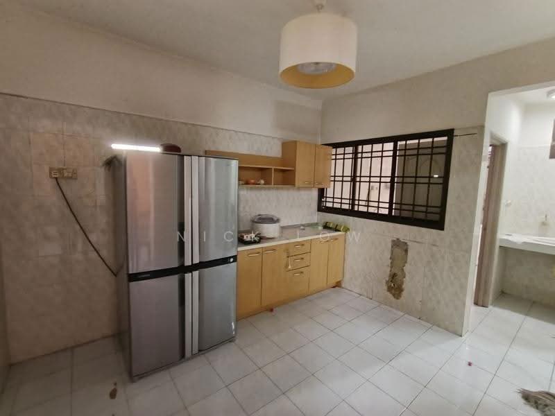 Rumah Teres 2-Tingkat untuk Disewa di Taman Mount Austin (Tebrau) - Nick Low - Kitchen - PropertyGuru.com.my