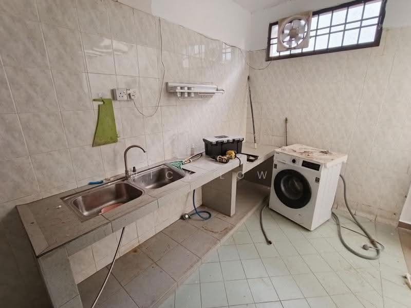 Rumah Teres 2-Tingkat untuk Disewa di Taman Mount Austin (Tebrau) - Nick Low - Kitchen - PropertyGuru.com.my
