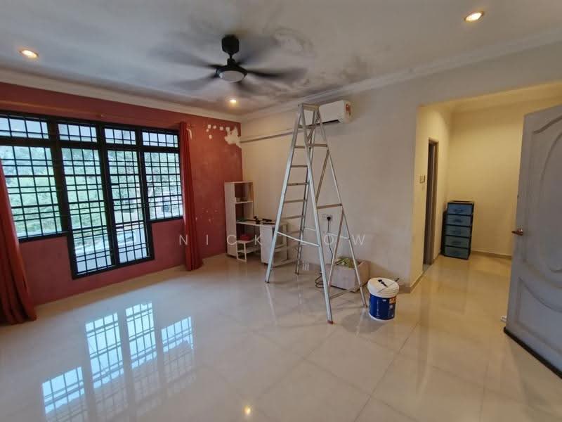 Rumah Teres 2-Tingkat untuk Disewa di Taman Mount Austin (Tebrau) - Nick Low - Living Room - PropertyGuru.com.my