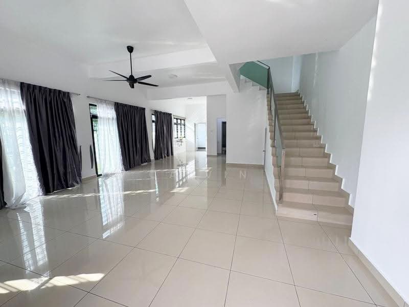Rumah Kluster untuk Dijual di Mutiara Rini (Skudai) - Calvin Lee - Living Room - PropertyGuru.com.my