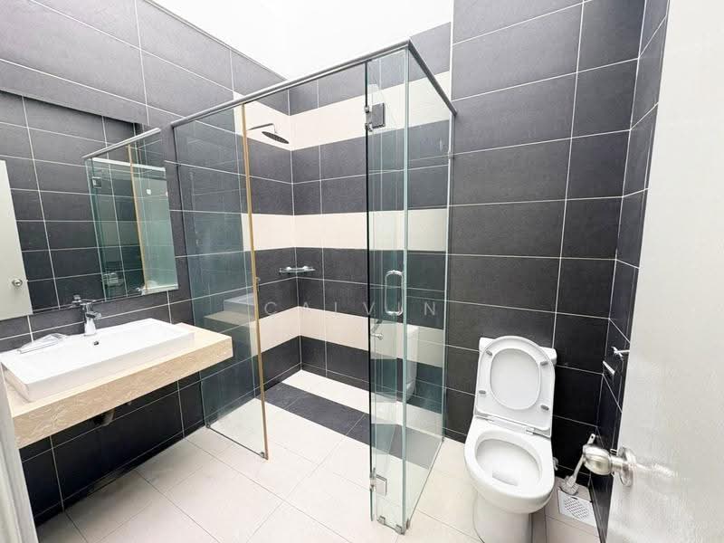 Rumah Kluster untuk Dijual di Mutiara Rini (Skudai) - Calvin Lee - Bathroom - PropertyGuru.com.my