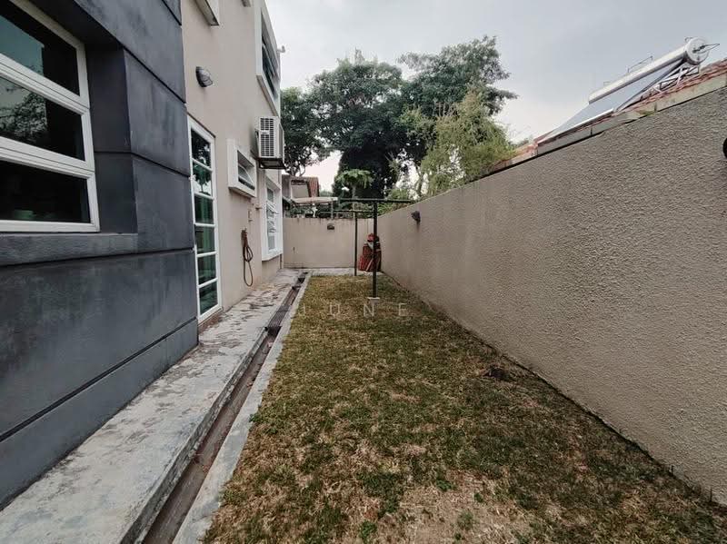 Rumah Berkembar untuk Disewa di Petaling Jaya (Selangor) - June Pei - Exterior - PropertyGuru.com.my