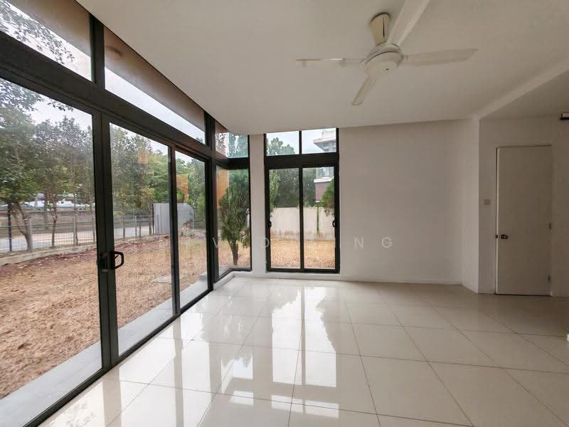 Terraced House for Sale in Lake Fields (Sungai Besi) - David Ting - Living Room - PropertyGuru.com.my