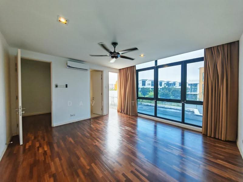 Terraced House for Sale in Lake Fields (Sungai Besi) - David Ting - Master Bedroom - PropertyGuru.com.my