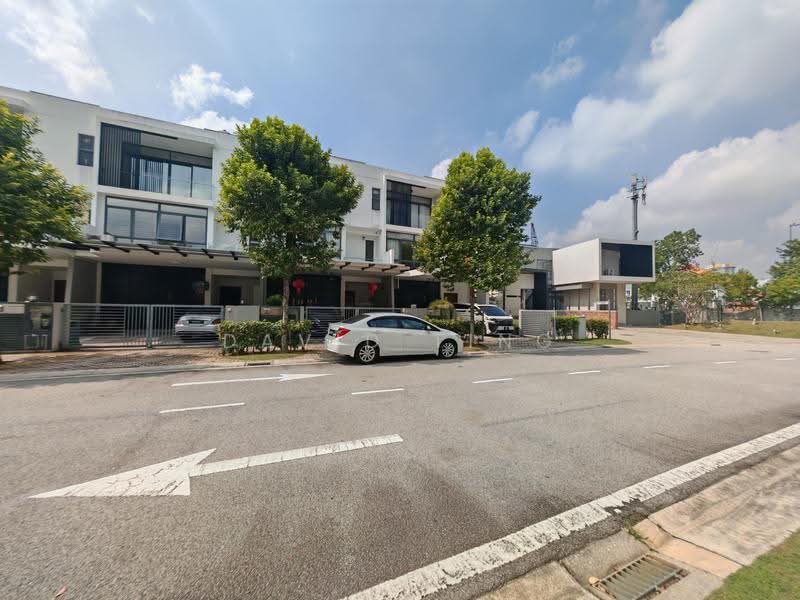Terraced House for Sale in Lake Fields (Sungai Besi) - David Ting - PropertyGuru.com.my