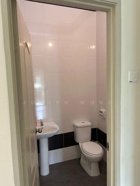 2-storey Terraced House for Rent in Taman Rasi Jaya (Menglembu) - Joseph Wong - Bathroom - PropertyGuru.com.my