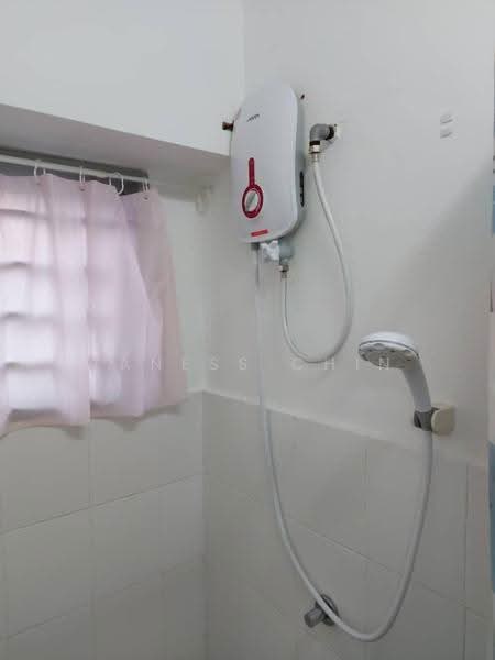 Service Residence for Sale at Axis SoHu @ Axis Pandan - Vaness Chin - Bathroom - PropertyGuru.com.my
