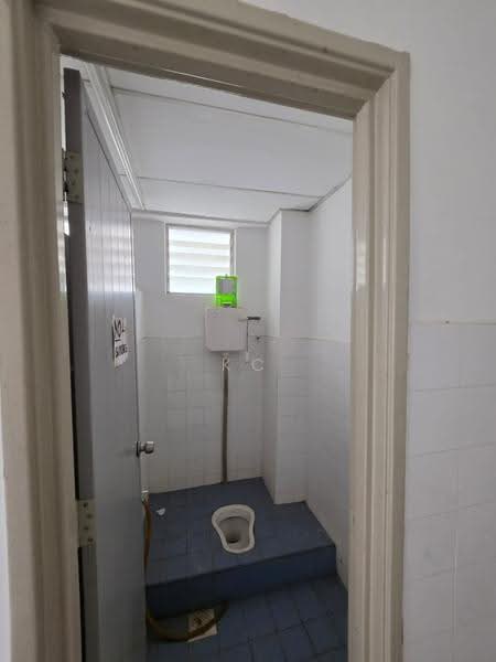 Shop / Office for Rent in Sepang (Selangor) - KC Khoo - Bathroom - PropertyGuru.com.my