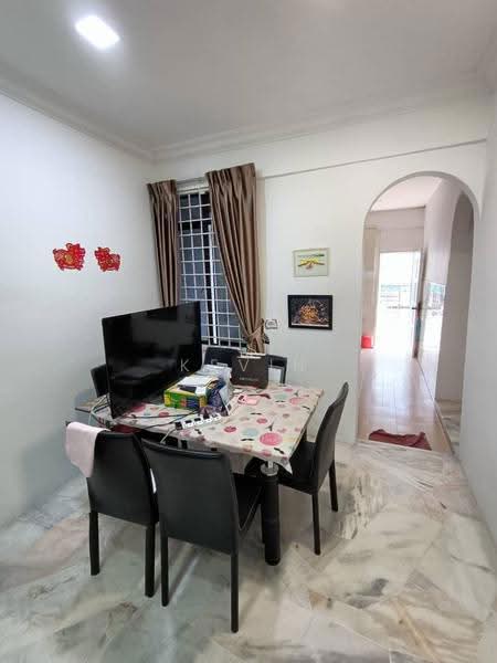 Rumah Bandar untuk Disewa di Taman Bukit Teratai (Ampang) - Kevin Chen - Dining Room - PropertyGuru.com.my