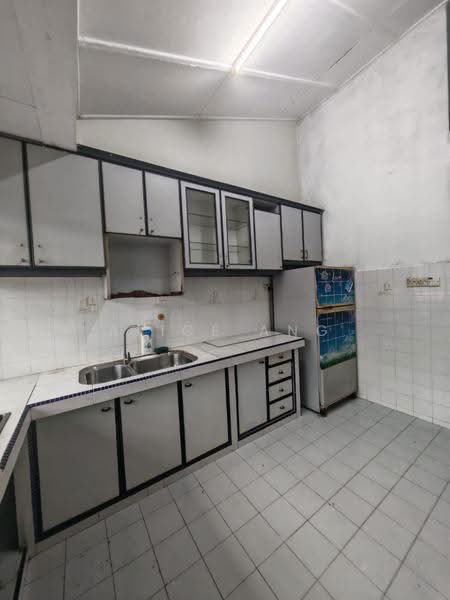 1-storey Terraced House for Rent in Johor Bahru (Johor) - Alice Ang - Kitchen - PropertyGuru.com.my