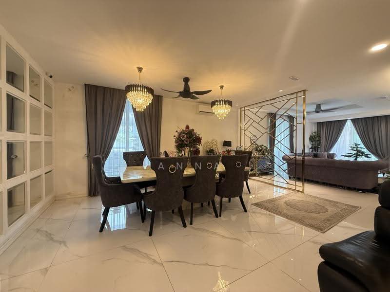 Rumah Berkembar untuk Dijual di Ampang Jaya (Ampang) - Anna H - Living Room - PropertyGuru.com.my