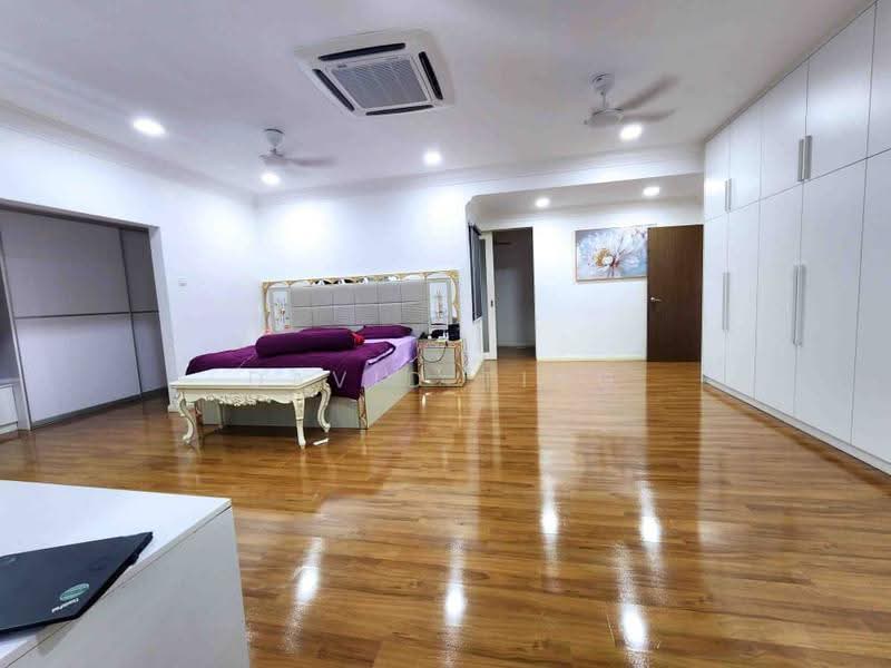 Rumah Teres 3-Tingkat untuk Dijual di Lake Fields (Sungai Besi) - David Ting - Master Bedroom - PropertyGuru.com.my