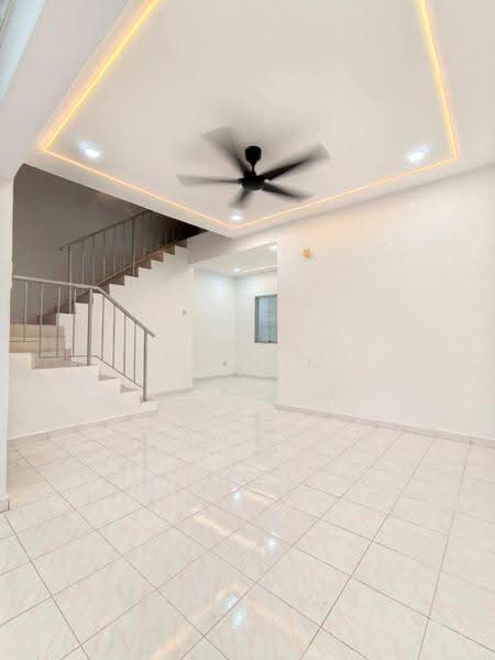 Rumah Teres 2-Tingkat untuk Dijual di Bandar Seri Alam (Masai) - Calvin Lee - Living Room - PropertyGuru.com.my