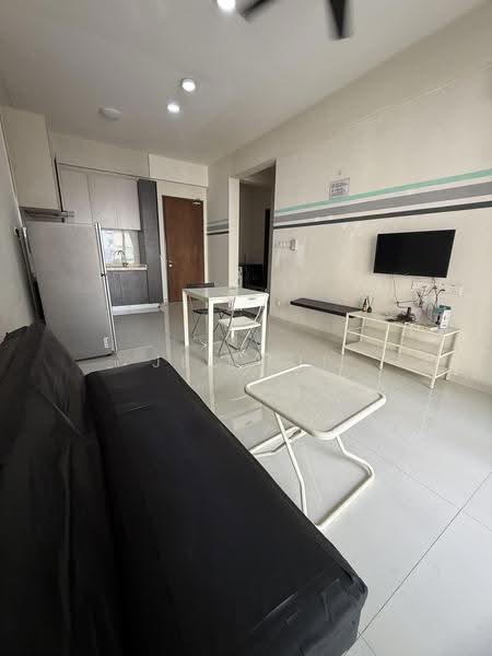 Service Residence for Sale at Amberside @ Country Garden Danga Bay - Jee Hui - Living Room - PropertyGuru.com.my